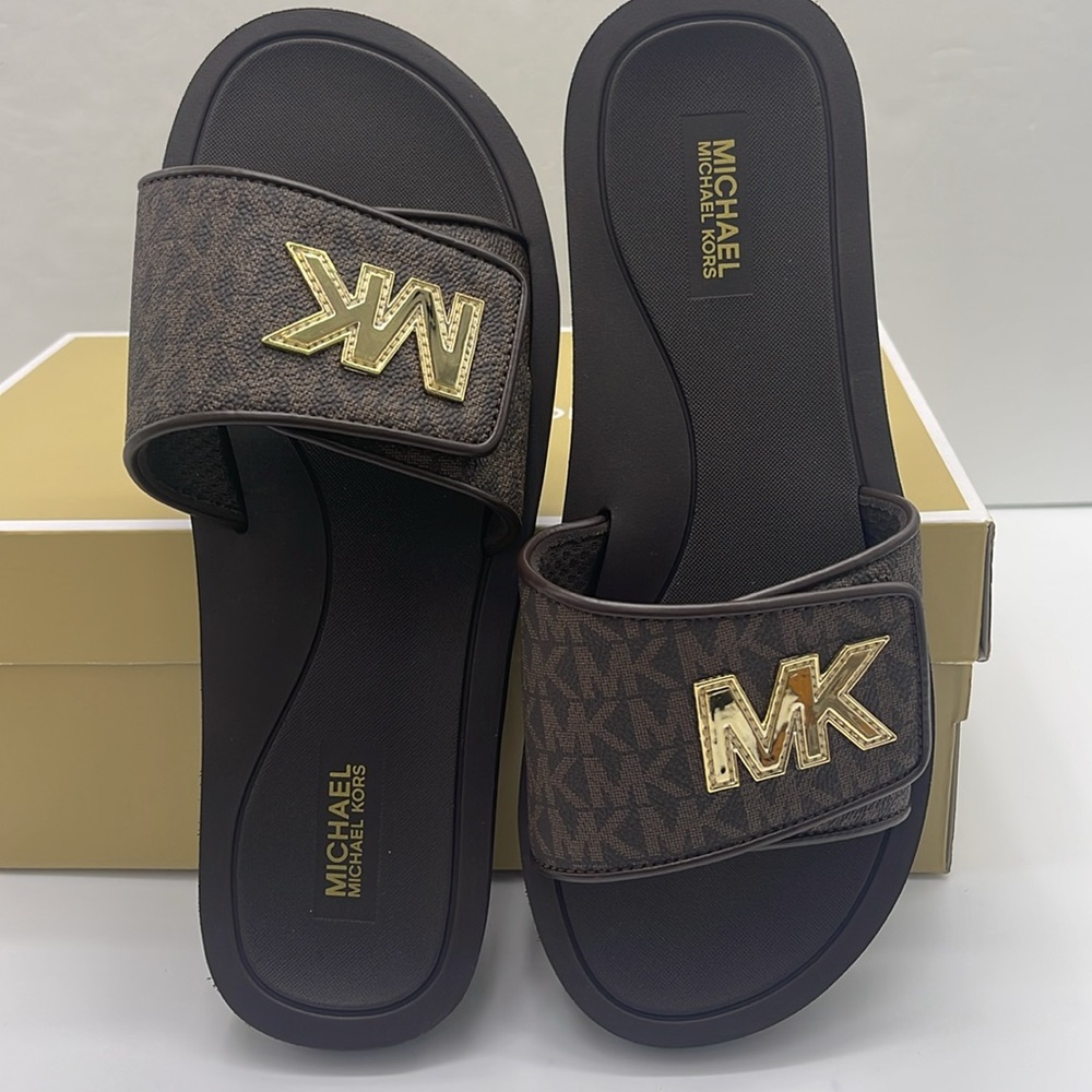 MICHAEL KORS Palmer Signature Logo Slide Sandal
Brown 
NWT - Picture 12 of 16